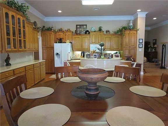 4th image of 6405 Sand Hill Ave