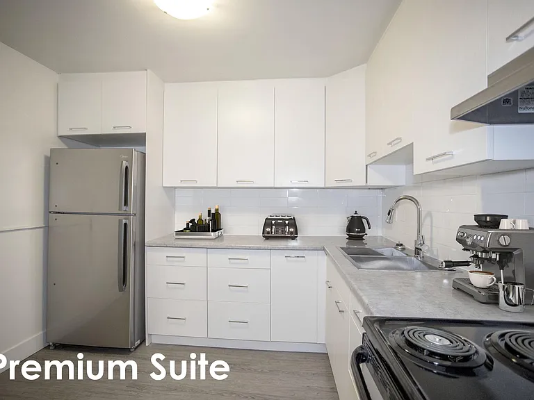 165 Emery St W — Photo 3