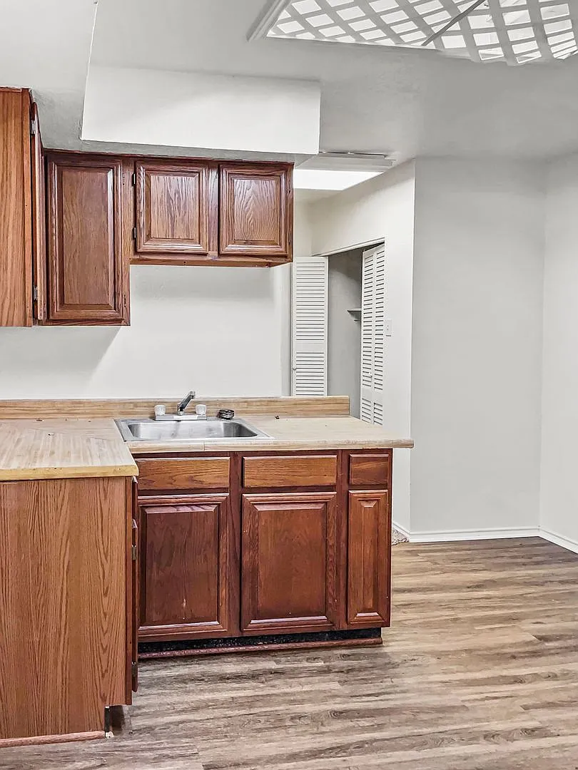 Spacious 5 Bedroom Home with Flexible Living Spaces — Photo 4