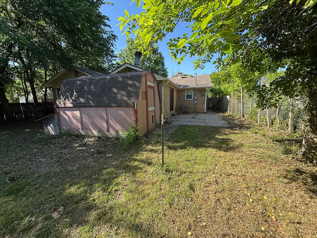 Building Photo - 5514 Bunting St