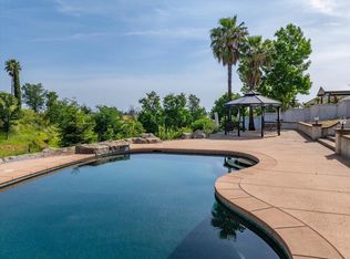 871 Santa Cruz Dr, Redding, CA 96003