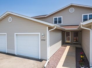 1342 Silver Dr, Baraboo, WI 53913