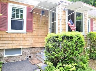 4 Harrison Ln, Newport, RI 02840