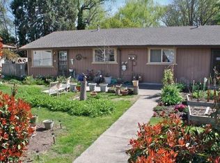 313 Gangnes Dr, Talent, OR 97540