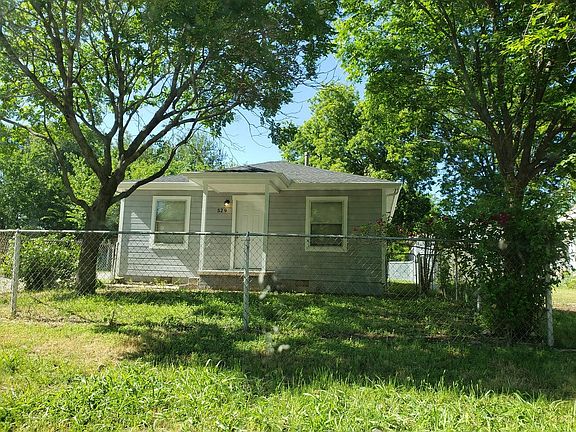 2nd image of 529 SE 17th St