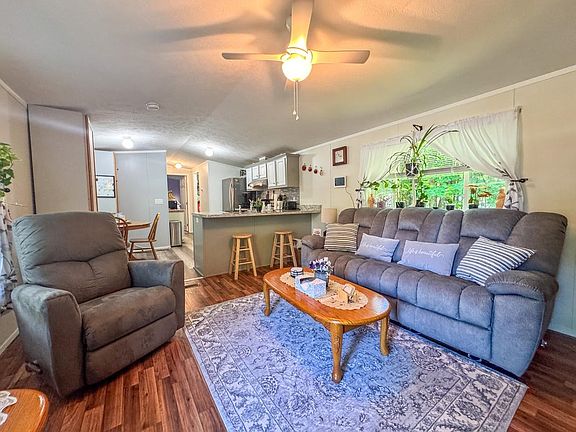 2nd image of 273 Shannon Road