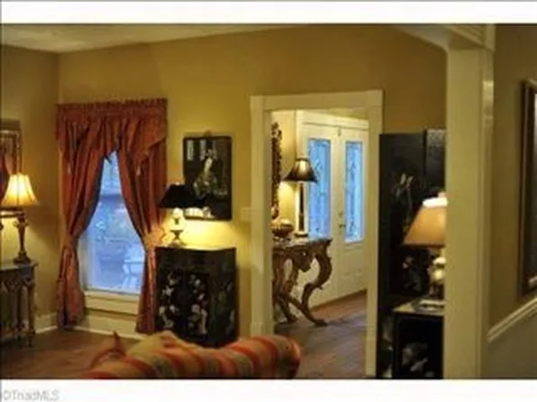 1822 Chestnut Grove Rd, King, NC 27021