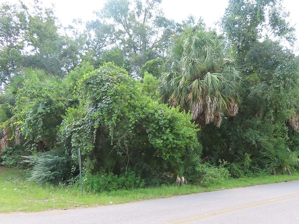 1st image of 138 8th St