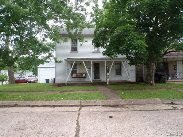 803 E 3rd St, De Soto, MO 63020