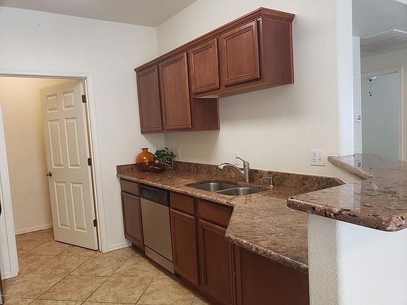 4th image of 17017 N 12th St Unit 2064