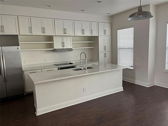 2nd image of 2634 Joslin Pl #2634
