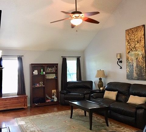 4th image of 3711 Sedgefield Dr