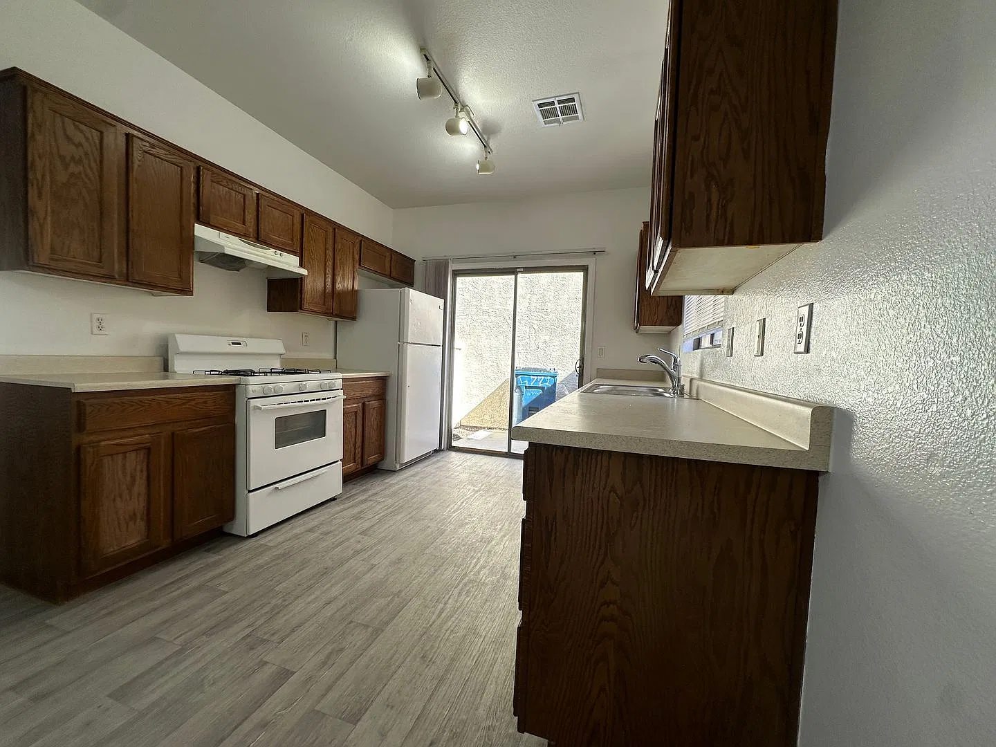 Inviting Two-Story, 2-Bedroom Home Near Stallion Mountain Golf Course — Photo 3