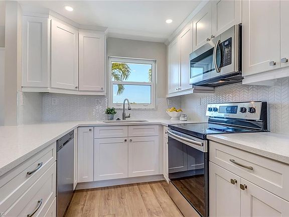 4th image of 1200 Edington Pl APT A201