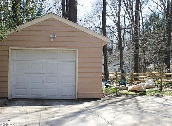 2nd image of 599 Woodside Dr