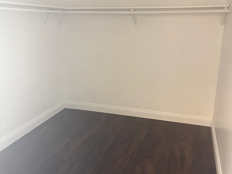 12951 Aurora Dr — Photo 2