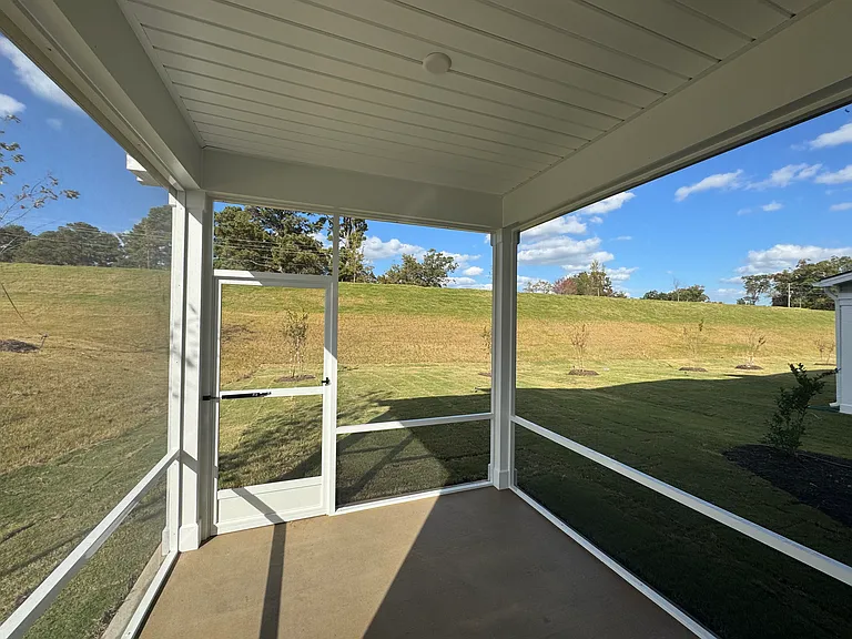 Screened in porch