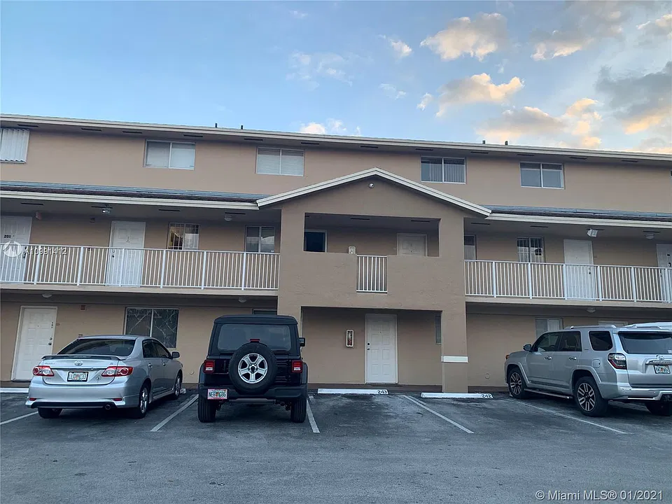 7865 W 30th Ct #H-112