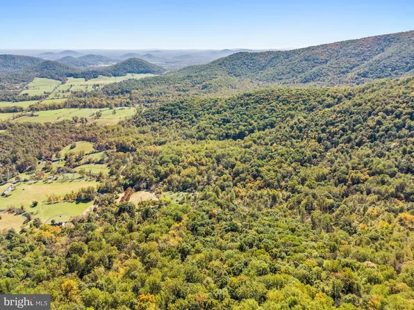 Rocky Ln, Huntly, VA 22640