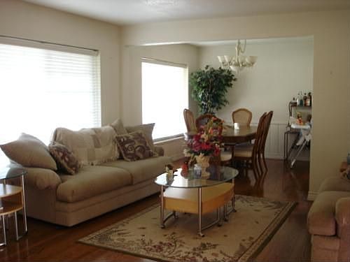 Hardwood Floors, Formal Living Room and Dinning Room