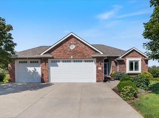 100 Traders Pointe Cir, Council Bluffs, IA 51501