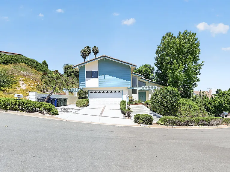 Huge lot with privacy from all sides.
