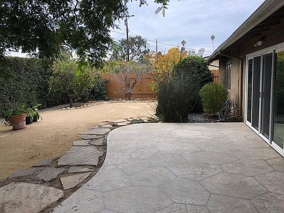 3rd image of 3939 Camellia Ln