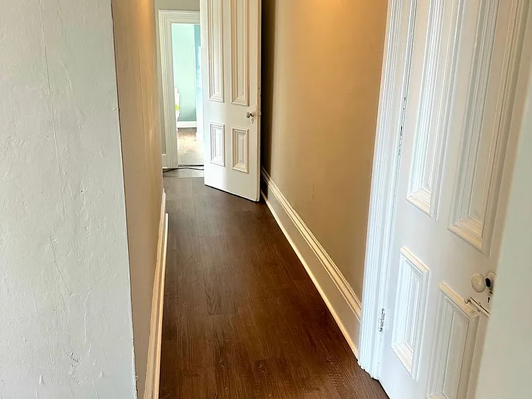413 E Illinois Ave — Photo 4