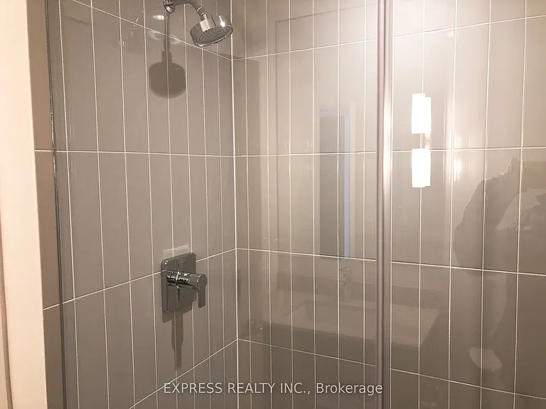 955 Bay St #507 — Photo 11