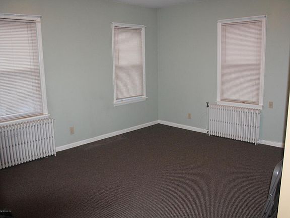 2nd image of 528 W Caswell Ave