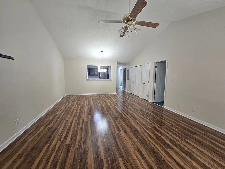 3411 Lainey Ln #C — Photo 3