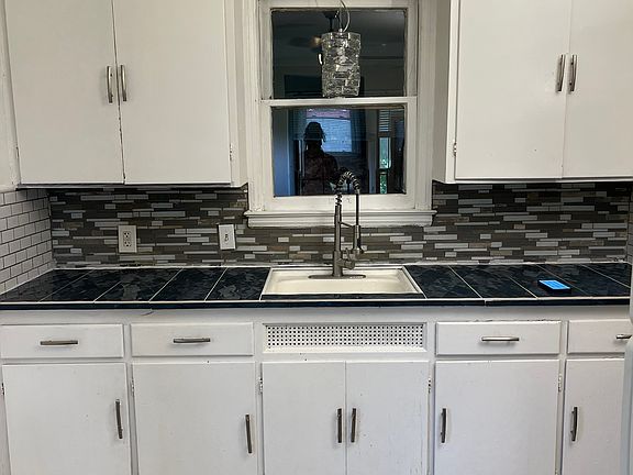 3rd image of 26721 Kean St