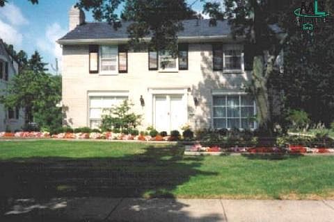 1st image of 130 Lodewyck St