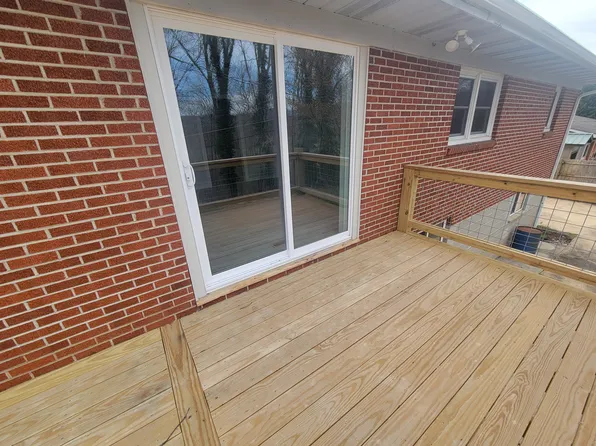 67 Fairlane Dr, Waynesville, NC 28786