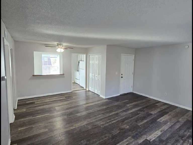 8721 Countryshire Ln #4 — Photo 5