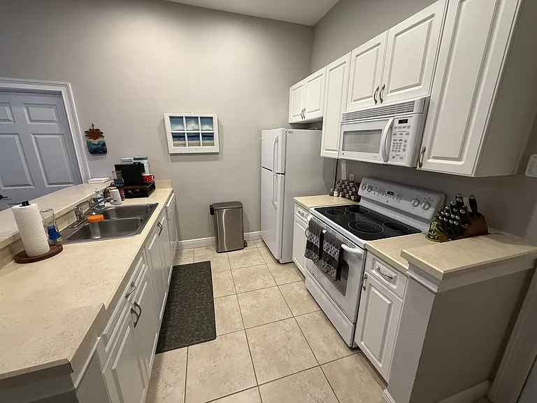 1360 Lake Baldwin Ln #C — Photo 6