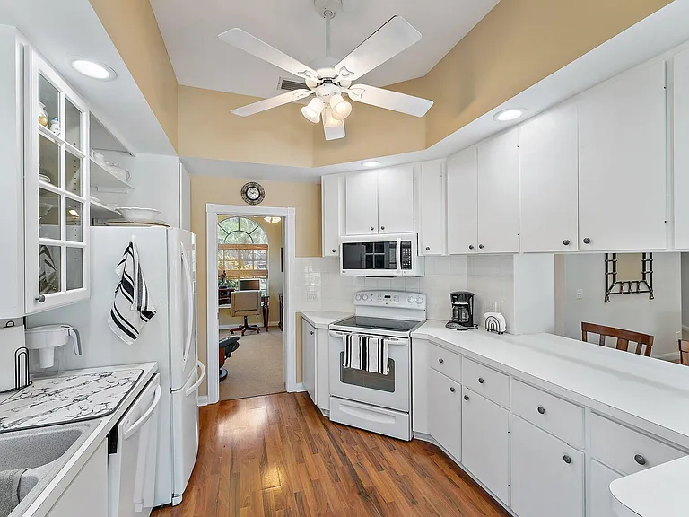 8485 SE Palm Hammock Ln — Photo 12