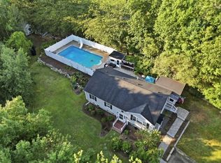 15 Old Center St, Middleboro, MA 02346