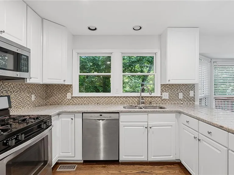 620 Brook Landing Ct — Photo 10