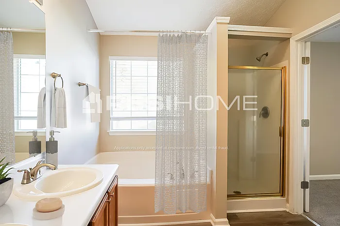 8761 Valley Lakes Ct — Photo 14