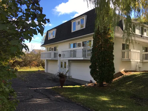 Dexter Dr Photo 1