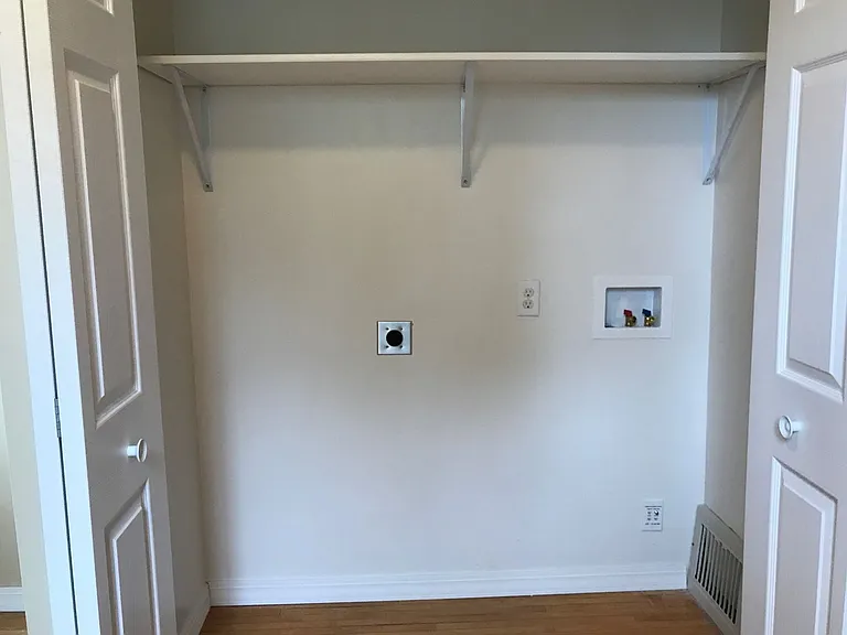 842 4th St SW — Photo 3