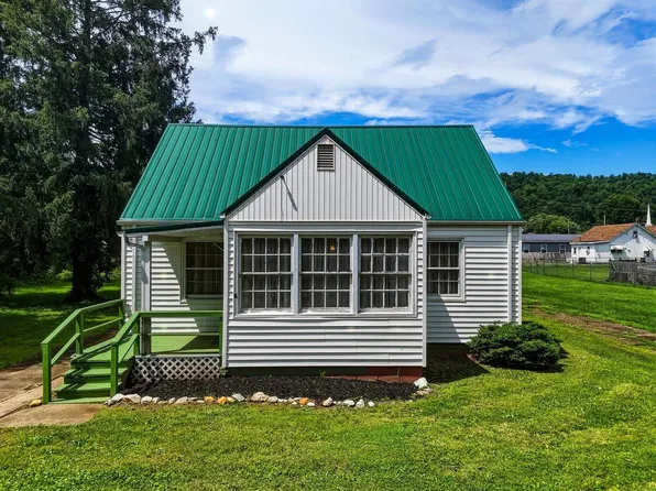 4212 Riverside Dr, Huntington, WV 25705