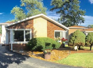 5535 Mary Ann Ct, Oak Forest, IL 60452