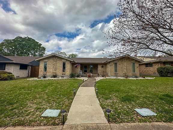 2nd image of 7421 Brentcove Cir