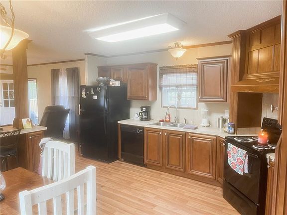 3rd image of 179 Bayou De La Cabin