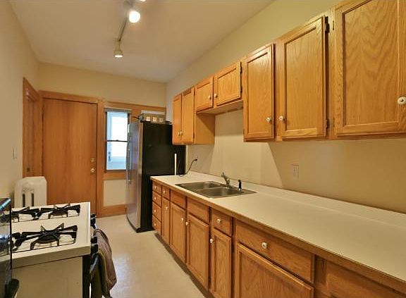3rd image of 3531 Lyndale Ave S #G5