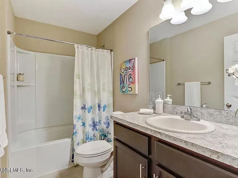 1308 Lake Shore Blvd — Photo 4