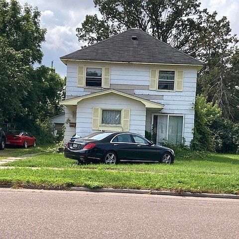 1st image of 116 W Eau Claire Street