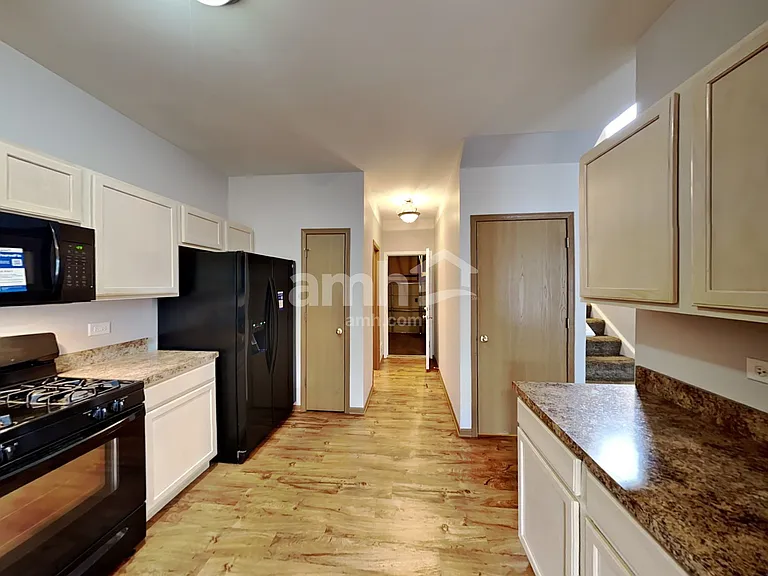 322 Abington Woods Dr — Photo 3